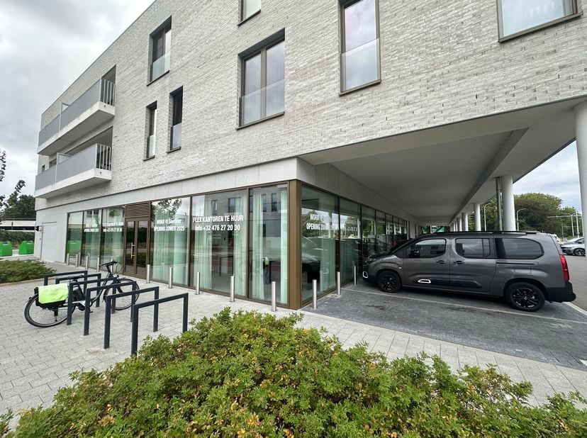 Volledig ingericht kantoor te huur – Koningin Astridlaan 113, Kontich<br />
Op een goed bereikbare locatie in Kontich vinden we dit instapklare kantoo