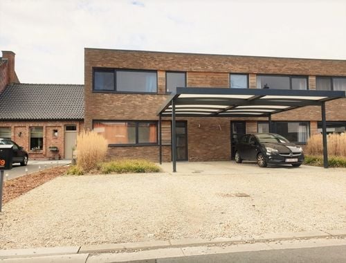                                         Woning te huur in Avelgem, € 875
