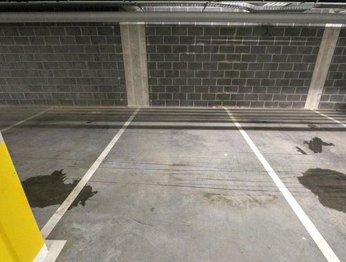                                         Kelder garage te huur in Waterloo, € 100
