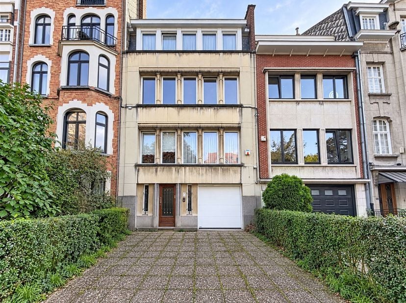 Appartement te huur in ,
                    1190 Vorst
