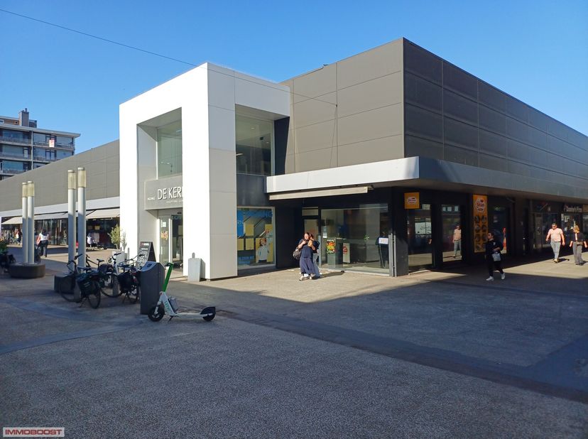 Bedrijfsvastgoed te koop in Kern 28,
                    2610 Wilrijk