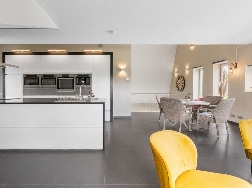 Te koop: prachtig en volledig afgewerkte woning met 3 slaapkamers op toplocatie in Deerlijk.Het is een ruime en volledig instapklare woning met een be