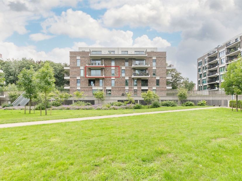 Serviceflat te huur op toplocatie in Lier!<br />
Ligging<br />
Deze prachtige serviceflat is gelegen in een groene en rustige omgeving, op wandelafs