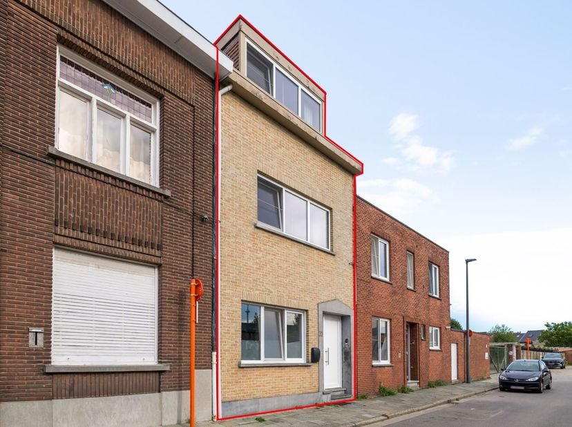 Huis te koop in Peter Benoitstraat 38,
                    2300 Turnhout
