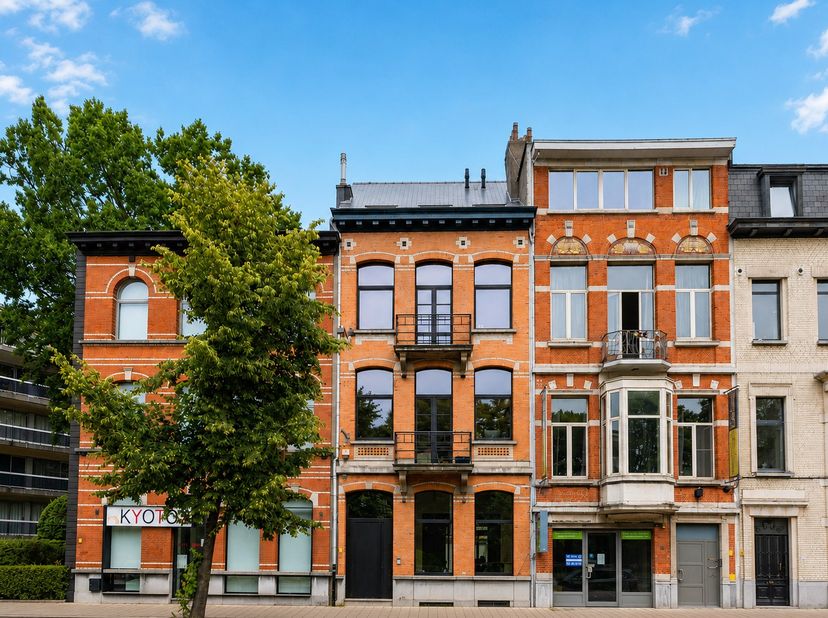 Bien professionnel à louer
                    à 2018 Antwerpen
