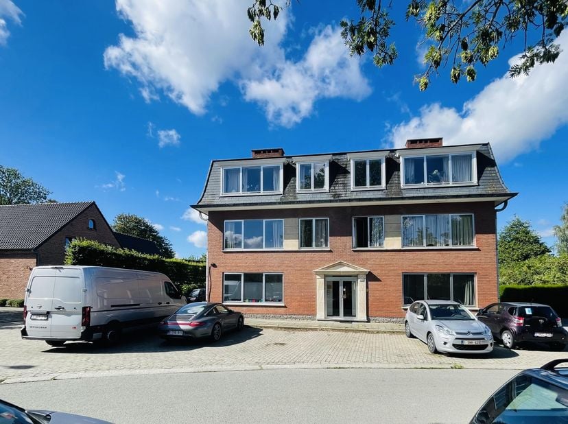 Appartement te huur
                    in 9040 Sint-Amandsberg