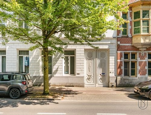                                         Herenhuis te koop in Kortrijk, € 1.200.000
