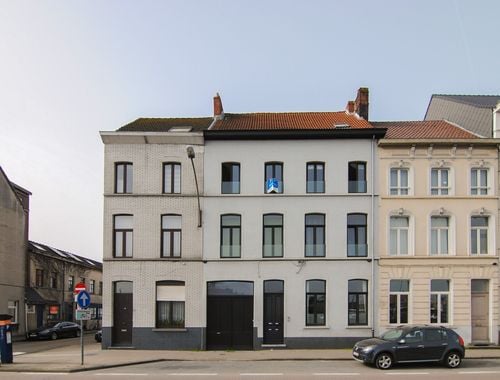                                         Bâtiment commercial à louer à Gent, € 795
