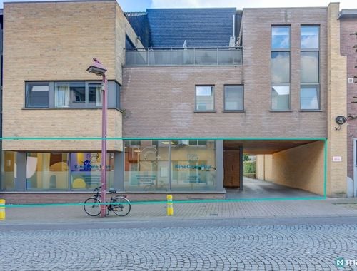                                        Commercieel Gebouw te huur in Hoeselt, € 1.000
