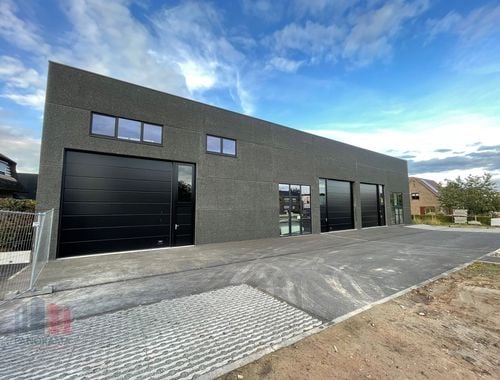                                         Bedrijfsgebouw te koop in Oudenburg, € 196.815
