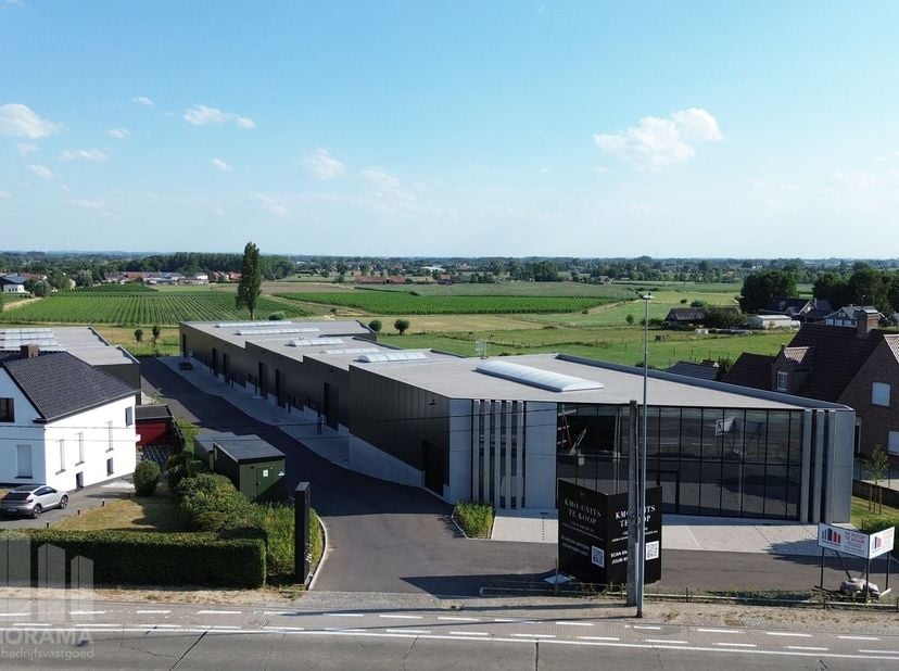 De nieuwe KMO-unit van&amp;nbsp;445 m²&amp;nbsp;maakt deel uit van het nieuwbouw state-of-the-art bedrijvenpark ''MG PARK ARSELA'' bestaande uit 12 KMO-units