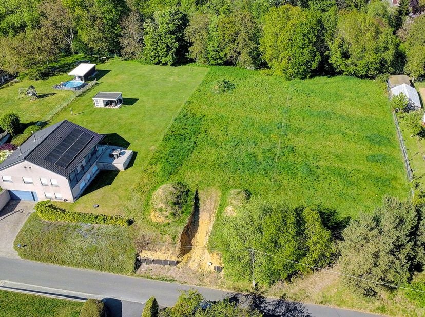 A vendre : découvrez ce terrain à bâtir situé dans la commune rurale de Huldenberg, au cur de la verdure, tout en étant à distance de marche des trans