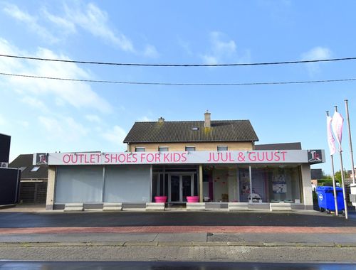                                         Commerce à louer à Gullegem, € 1.400
