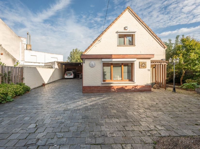 Huis te koop in Leiselestraat 71,
                    8200 Sint-Michiels
