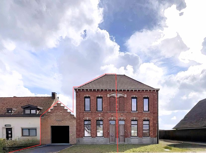 Bent u op zoek naar een woning met karakter en potentieel? Deze charmante woning te koop in Tiegem (Anzegem) biedt de perfecte combinatie van ruimte,