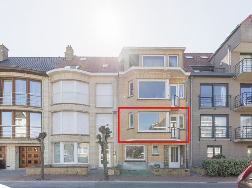 Ruim appartement met 2 slaapkamers te huur in De Panne (jaarbasis) Ruim en verzorgd appartement beschikbaar voor jaarverhuur. Het appartement bestaat