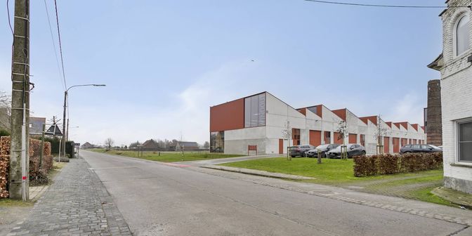 Bedrijfsvastgoed te huur in Menensesteenweg 260 bus E, 8940 Wervik