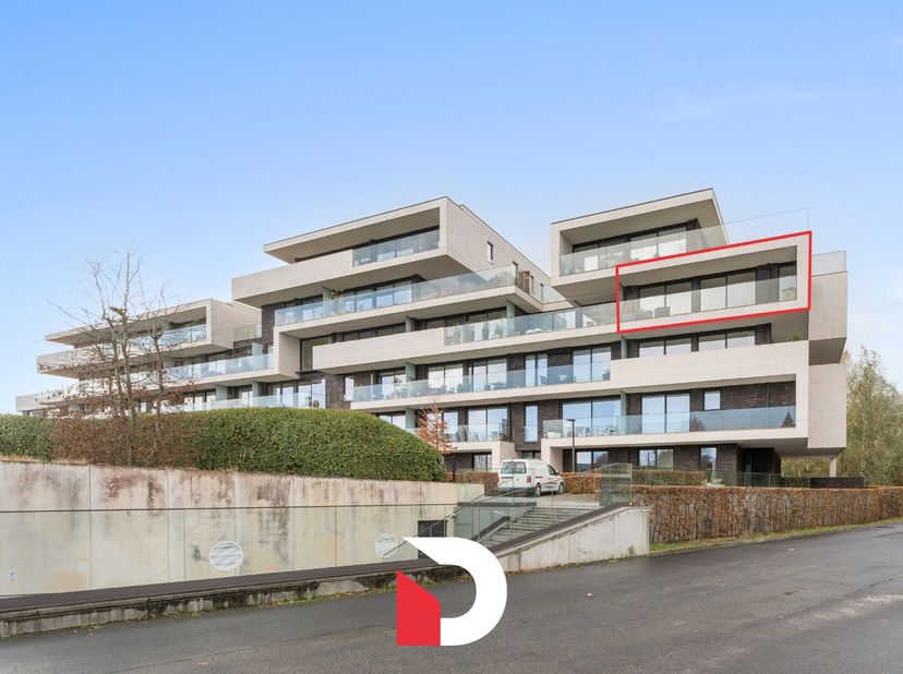 Dit luxueus en recent ('2016) hoekappartement voorzien van 2 ruime terrassen maakt deel uit van de gerenommeerde residentie "Lappersfort" op fietsafst