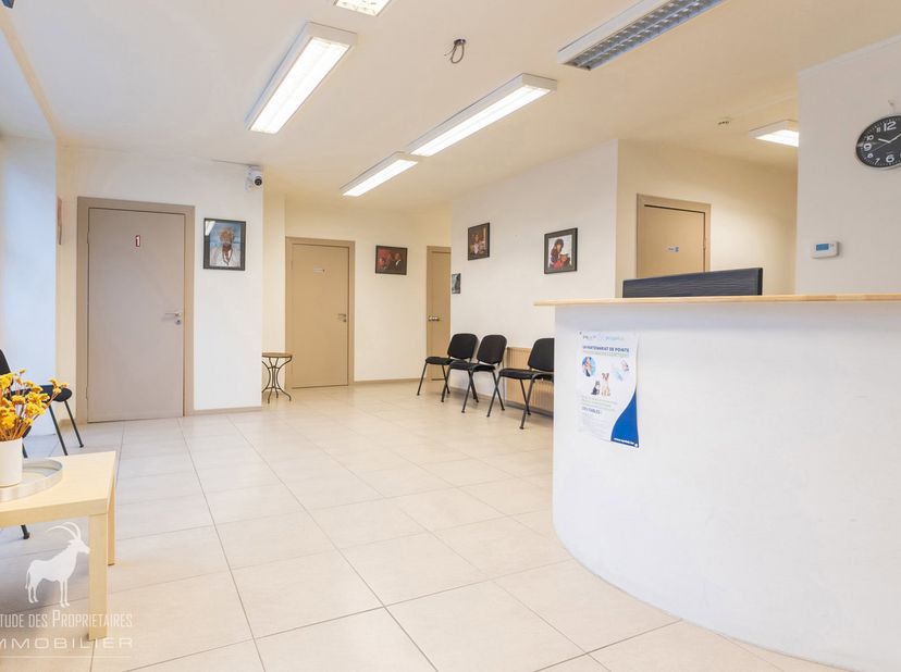 Referentie van het bureau: v7170-306<br />
Met genoegen stellen wij u de verkoop voor van het bedrijf "SRL Centre de Radiologie Basecle", gehuisvest i