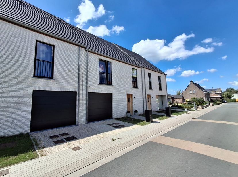 Maison à louer
                    à 9850 Poesele