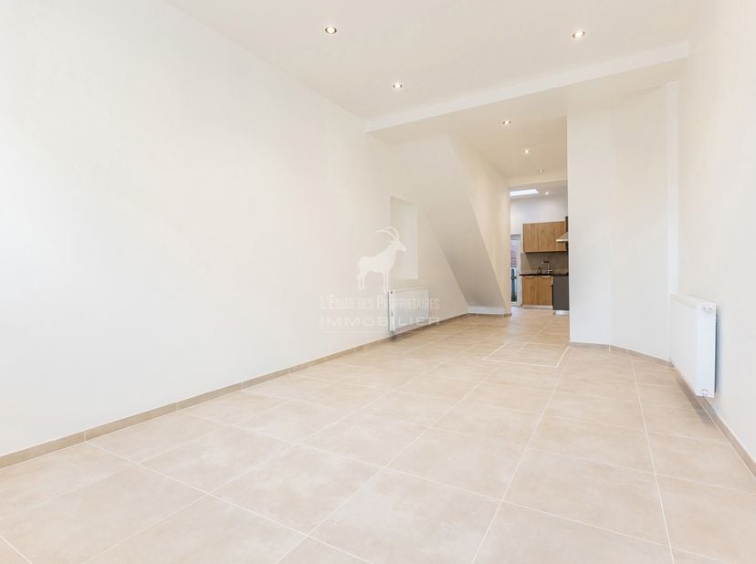 Referentie agentschap: V7170-472<br />
*** VIRTUELE RONDLEIDING: https://immo360.immo-facile.com/vtour/fr/gd6ifd***<br />
Ontdek dit prachtige huis in