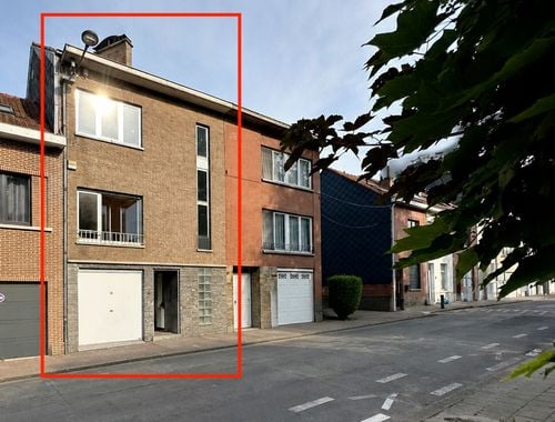                                         Maison deux facades à vendre à Woluwe-Saint-Pierre, € 630.000
