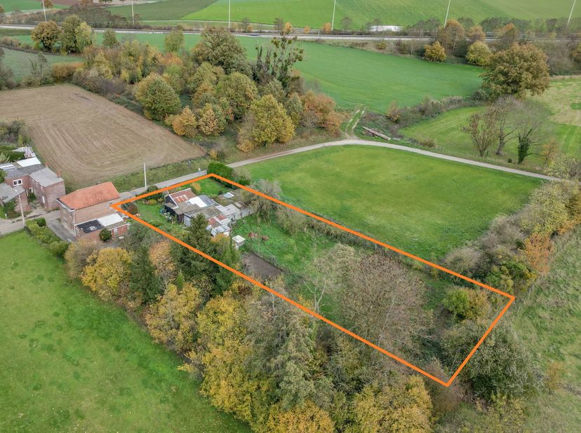 Terrain à vendre
                    à 3700 Berg