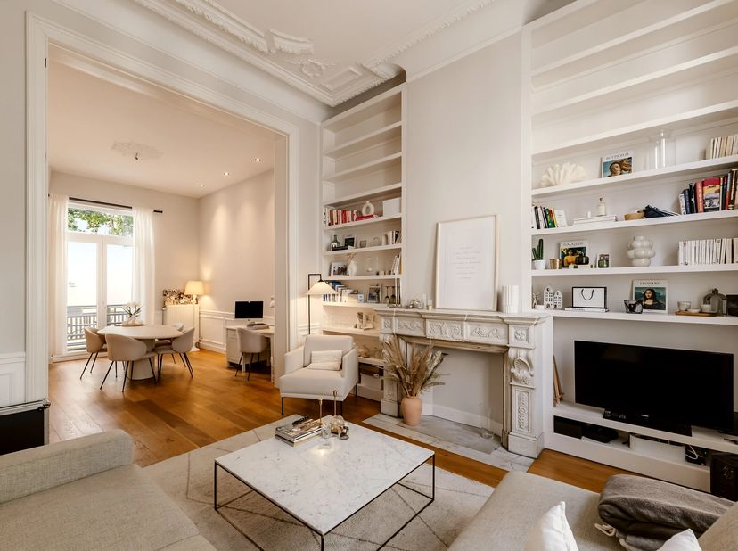 Appartement te koop in ,
                    1050 Elsene