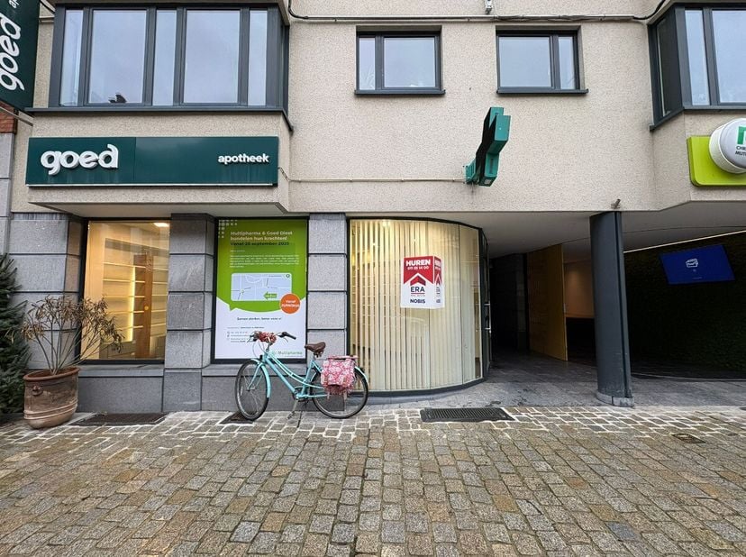 Bien professionnel à louer
                    à 3290 Diest