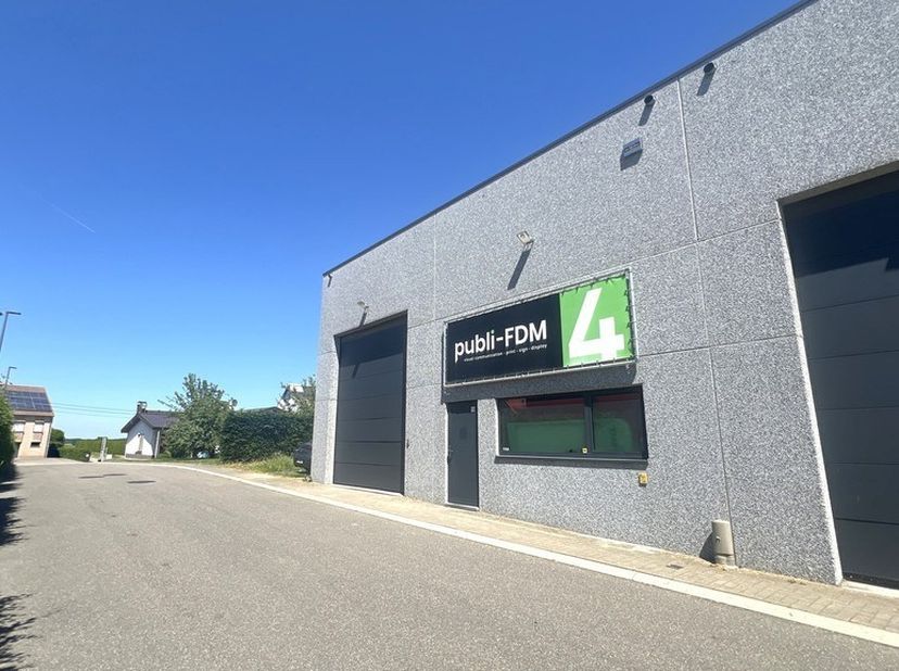 Ben je op zoek naar een functionele en vlot bereikbare KMO-unit in Sint-Lievens-Houtem? In Business Park De Molenkouter huur je moderne magazijnen met