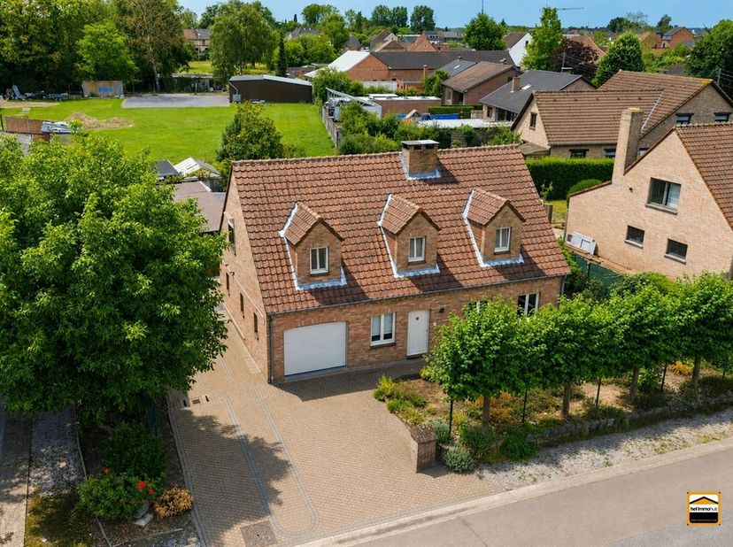 Ruime open bebouwing met 3 slaapkamers en tuin op topligging nabij Hasselt<br />
* Geen renovatieverplichting (EPC-label: C)<br />
* Asbestveilig<br