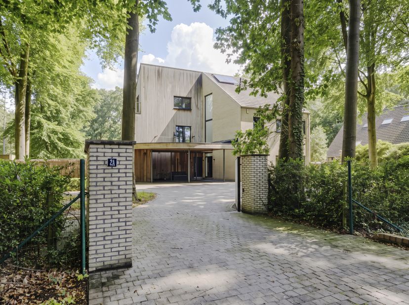 Huis te koop in ,
                    8200 Sint-Andries