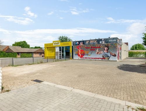                                         Handelspand te huur in Kontich, € 4.100
