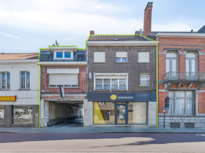 Bien professionnel à vendre
                    à 8800 Roeselare