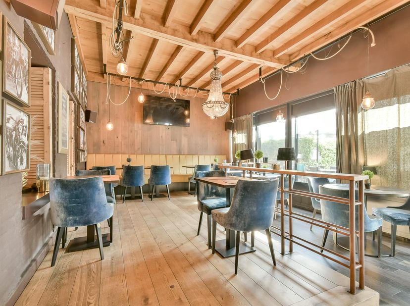 Bien professionnel à vendre
                    à 8800 Roeselare