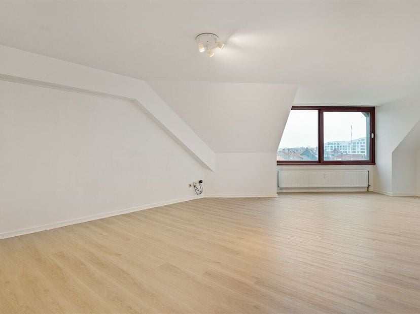 Journée portes ouvertes le samedi 14 mars de 14h à 15h<br />
Appartement clé en main de 3 chambres à coucher avec terrasse<br />
Situé à Turnhout, cet