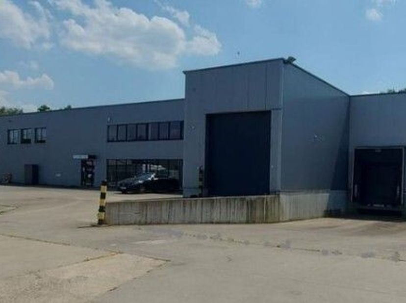 Bien professionnel à louer
                    à 2520 Oelegem
