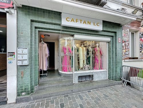                                         Handelsgelijkvloers te koop in Sint-Jans-Molenbeek, € 229.000
