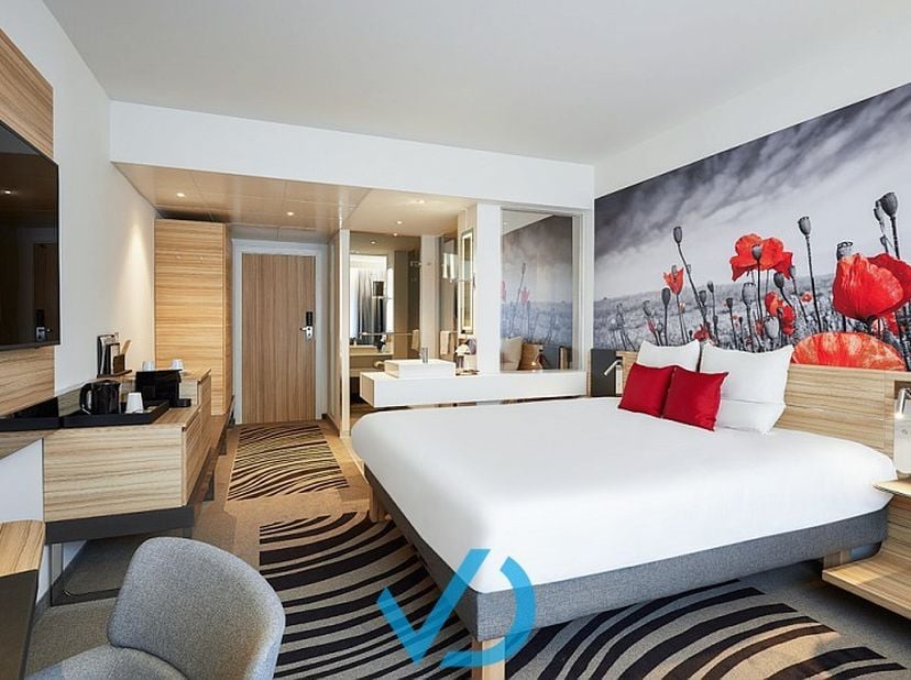 Droom je van zorgeloos investeren in vastgoed? Dan is deze hotelkamer in het&amp;nbsp;Novotel Ieper Centrum Flanders Fieldsprecies wat je zoekt. Gelegen o