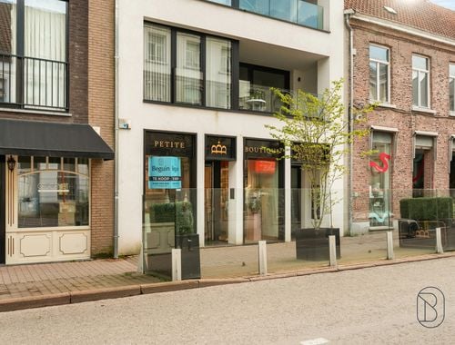                                         Gemengd gebruik te koop in Deinze, € 285.000
