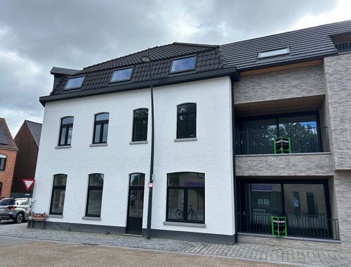                                         Appartement te koop in Sint-Baafs-Vijve, € 315.000
