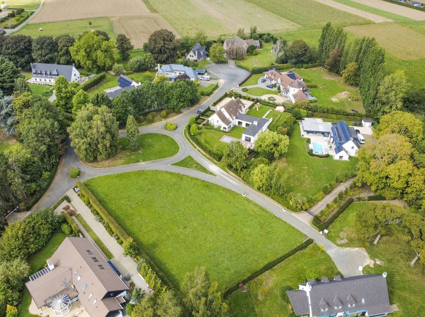 Terrain à vendre à Lenniksesteenweg 462,
                    1500 Halle