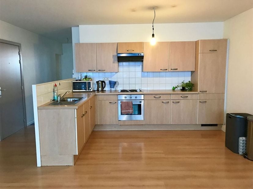 3-slaapkamer appartement gelegen in het centrum van Hasselt.<br />
Het appartement (120m²) is gelegen op de 2de verdieping van een kleinschalige resid