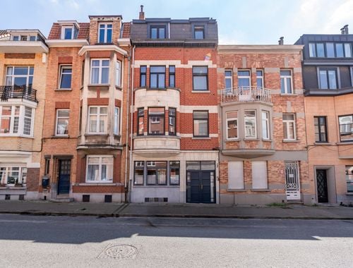                                         Woning te koop in Etterbeek, € 895.000
