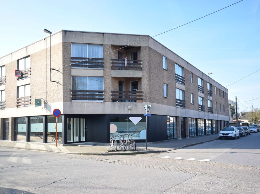 Wallemeers 32 bus 4<br />
8800 Roeselare<br />
Dit appartement nabij het centrum van Roeselare biedt een uitstekende kans voor wie op zoek is naar een