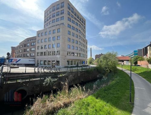                                         Bureaux à louer à Gent, € 2.950
