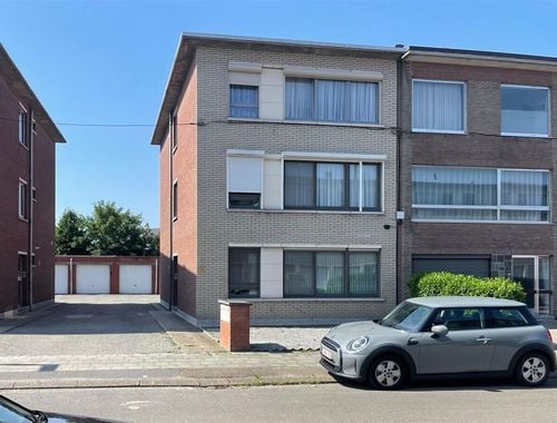                                         Appartement à louer à Ekeren, € 895
