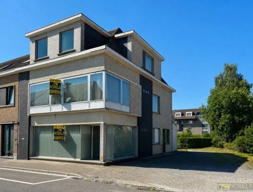                                         Appartementsgebouw te koop in Nederbrakel, € 280.000
