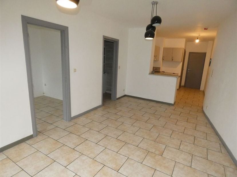 Bon immeuble de rapport comprenant 4 entités locatives dans le centre de Péruwelz.<br />
Ce bien d'investissement bénéficie d'une très bonne rentabili