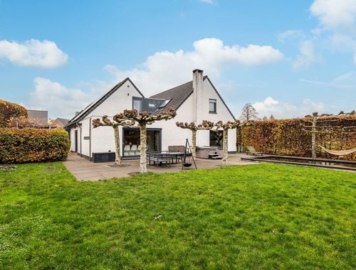                                         Woning te koop in Minderhout, € 649.000
